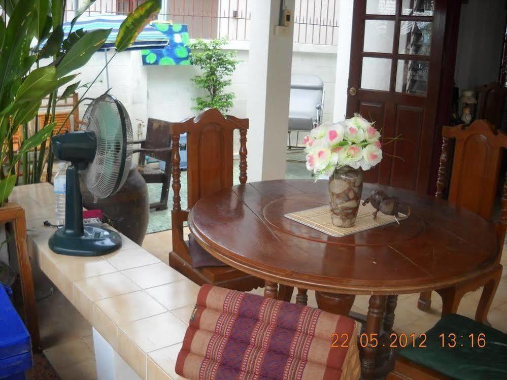 Sri Krung Guest House Аюттхая Экстерьер фото