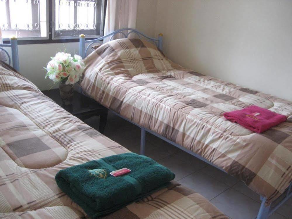 Sri Krung Guest House Аюттхая Экстерьер фото