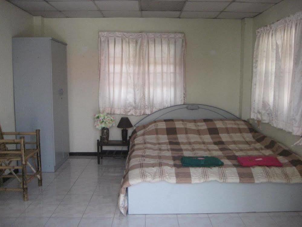 Sri Krung Guest House Аюттхая Экстерьер фото