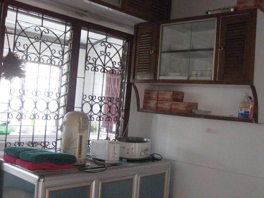 Sri Krung Guest House Аюттхая Экстерьер фото